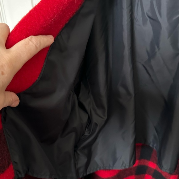 Vintage LL BEAN Women’s Red Black Plaid Wool Coat size Petite XL - Picture 3 of 7
